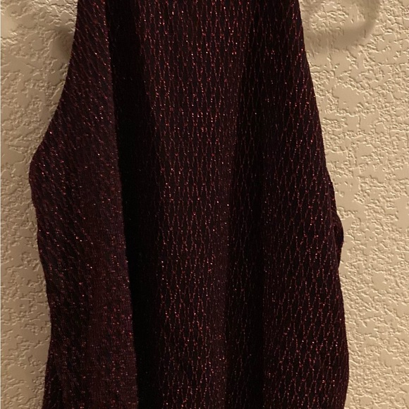 Guess women’s halter tank, choice of two colors: red or gold, size small, NWOT - Picture 2 of 16